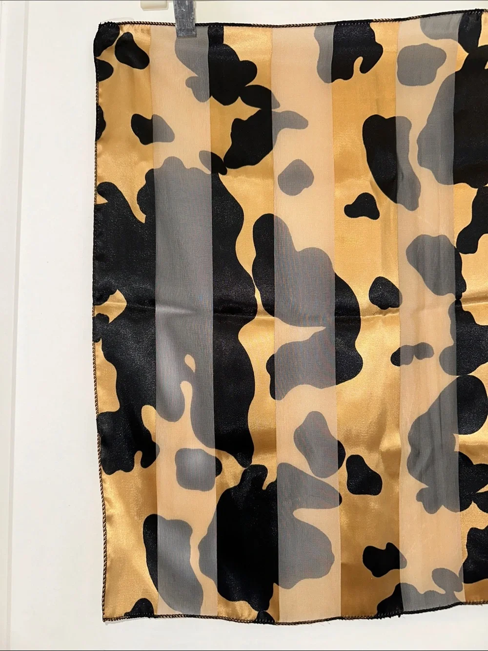 Vintage City‎ One Animal Print Satin Polyester Square Scarf in Gold & Black